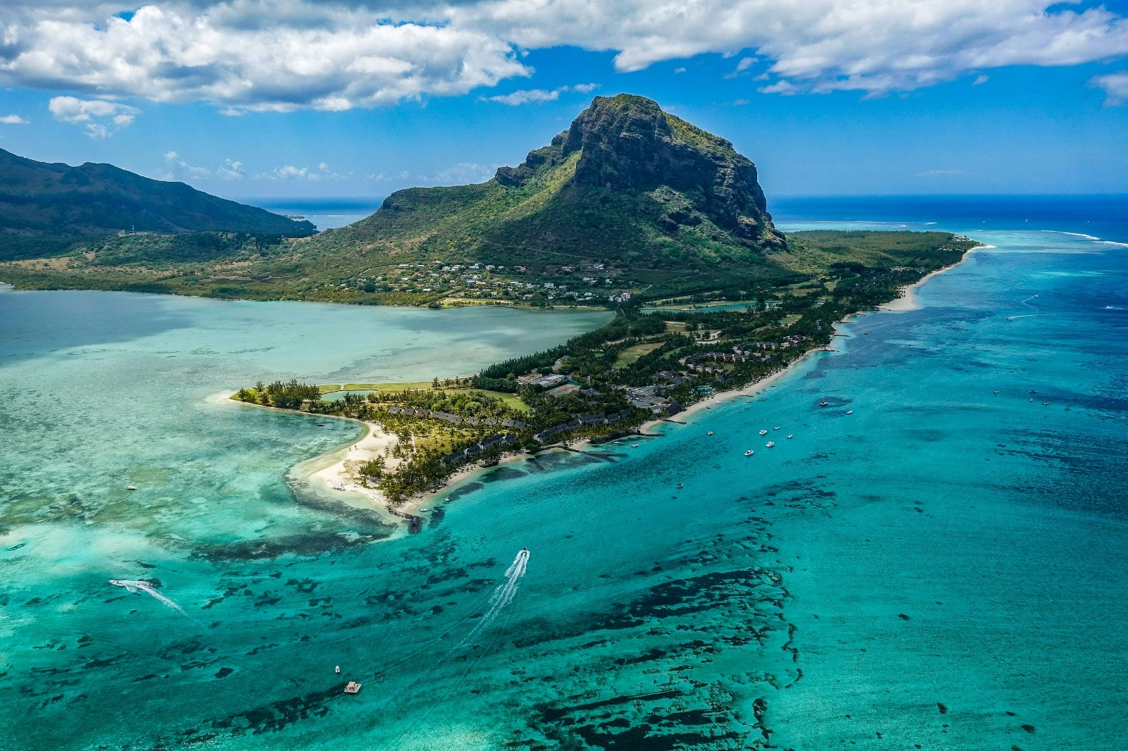 Mauritius beach resort Indian Ocean